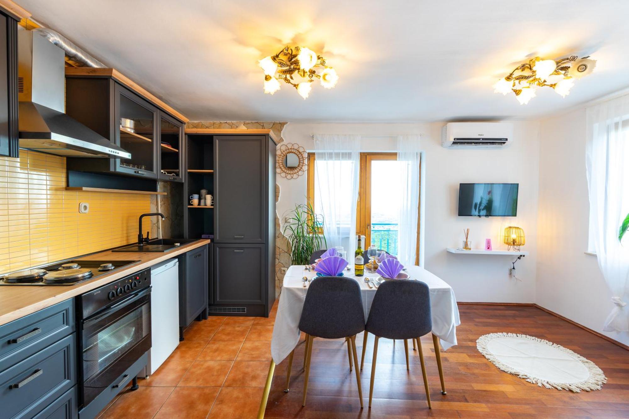 Olive Garden House In Zrnovnica With A View & Bbq Villa Exterior photo